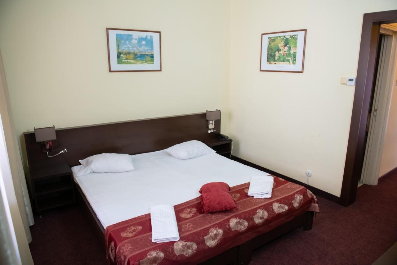 Hotel Panoramic Râmnicu Vâlcea المظهر الخارجي الصورة