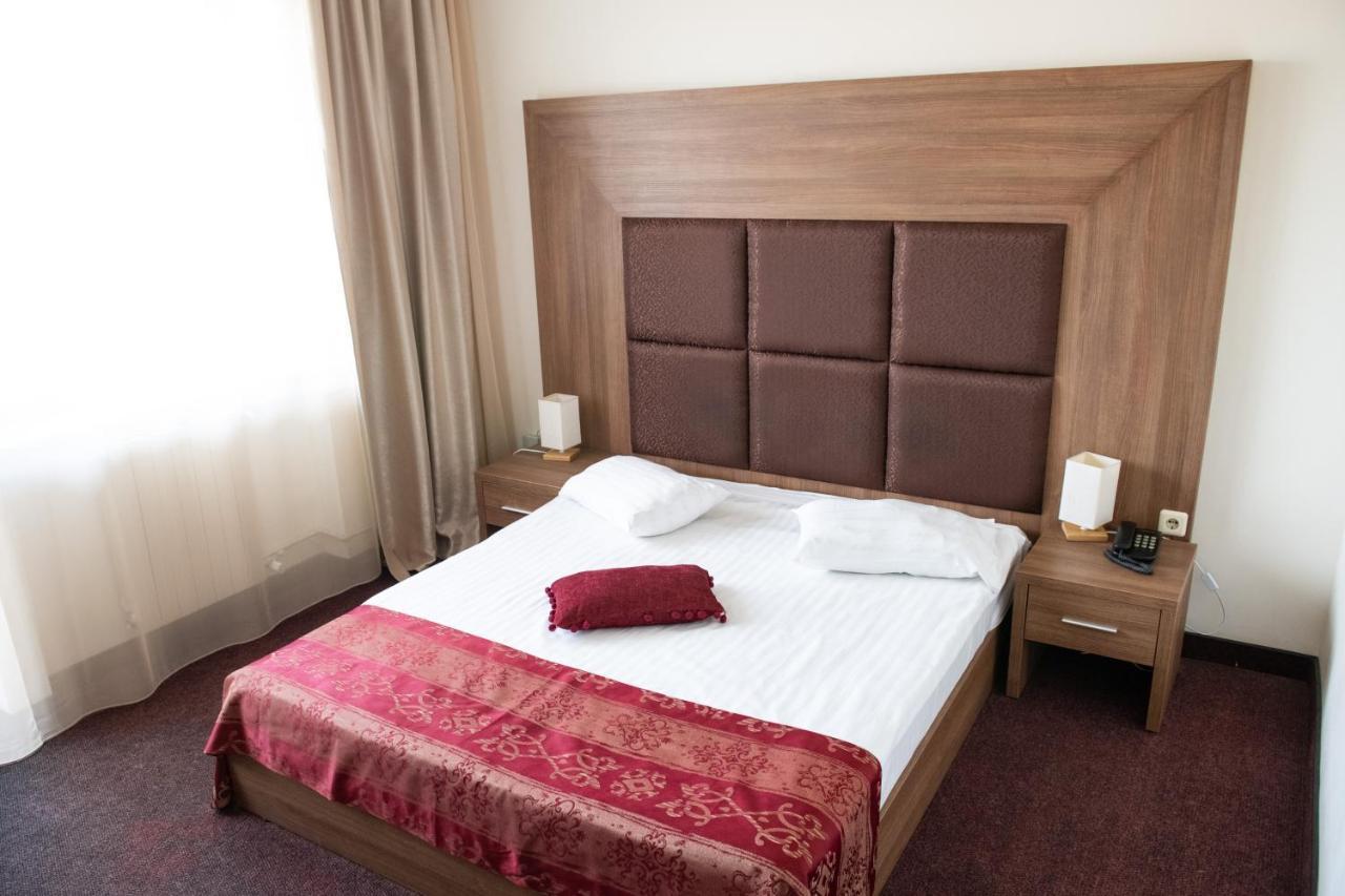Hotel Panoramic Râmnicu Vâlcea المظهر الخارجي الصورة