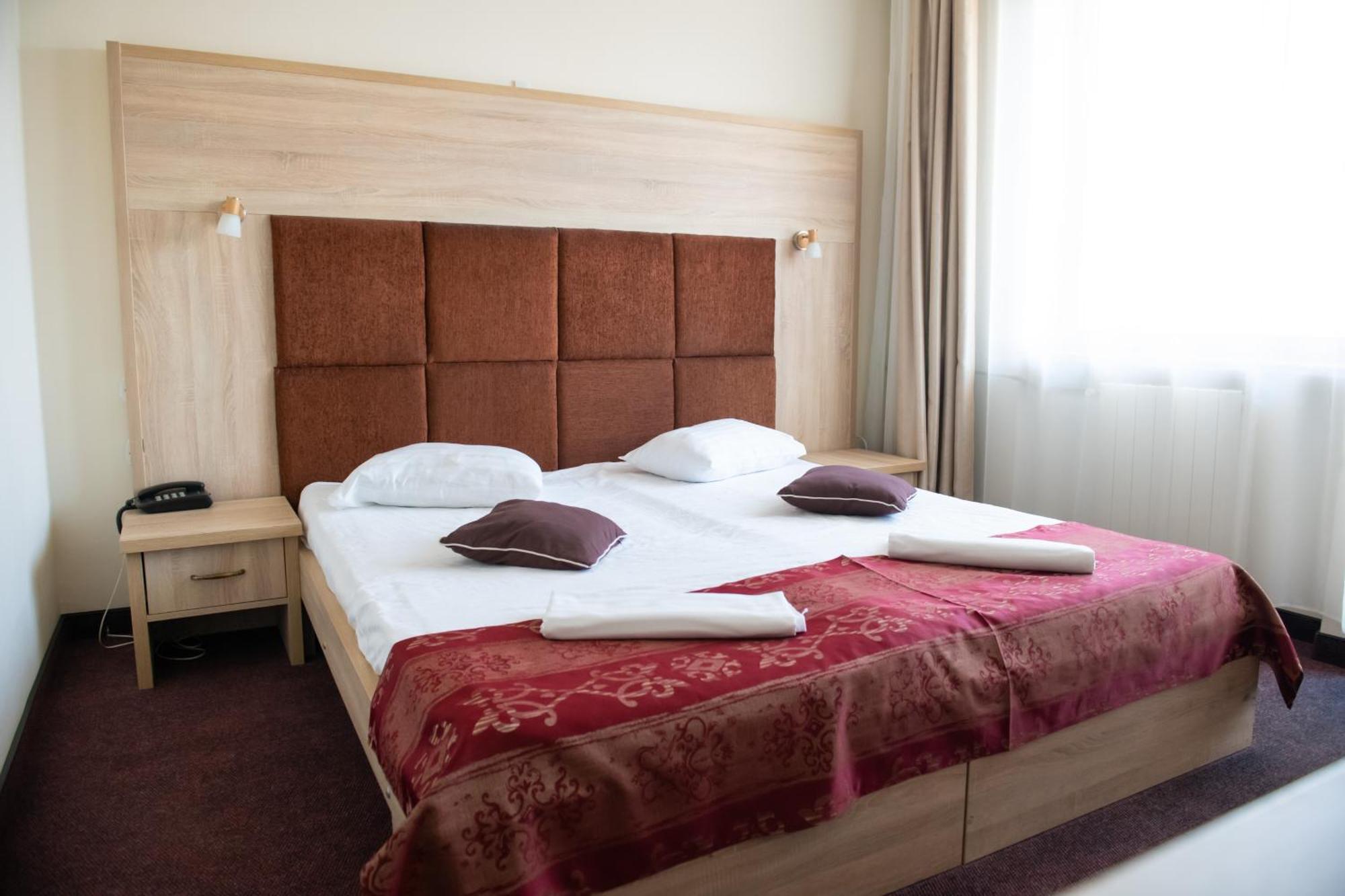 Hotel Panoramic Râmnicu Vâlcea المظهر الخارجي الصورة